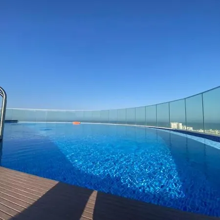 דירה Mckenzie 2 Bedrooms Seaview לרנקה