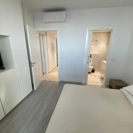 Mckenzie 2 Bedrooms Seaview アパート