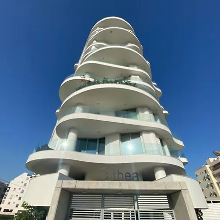 Διαμέρισμα Mckenzie 2 Bedrooms Seaview Λάρνακα