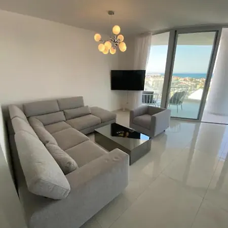 Mckenzie 2 Bedrooms Seaview Apartmán Larnaca