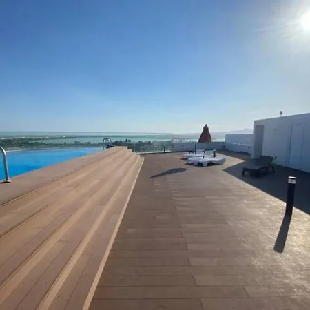 Mckenzie 2 Bedrooms Seaview 公寓 *